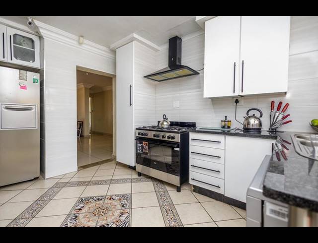 4 BEDROOM HOUSE FOR SALE IN DAWN PARK